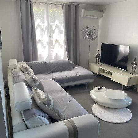 Charmant T2 Meuble Proche Chu Bellepierre Saint-Denis Exterior photo