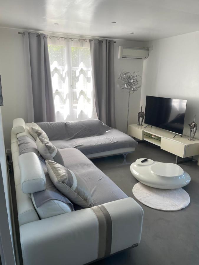 Charmant T2 Meuble Proche Chu Bellepierre Saint-Denis Exterior photo